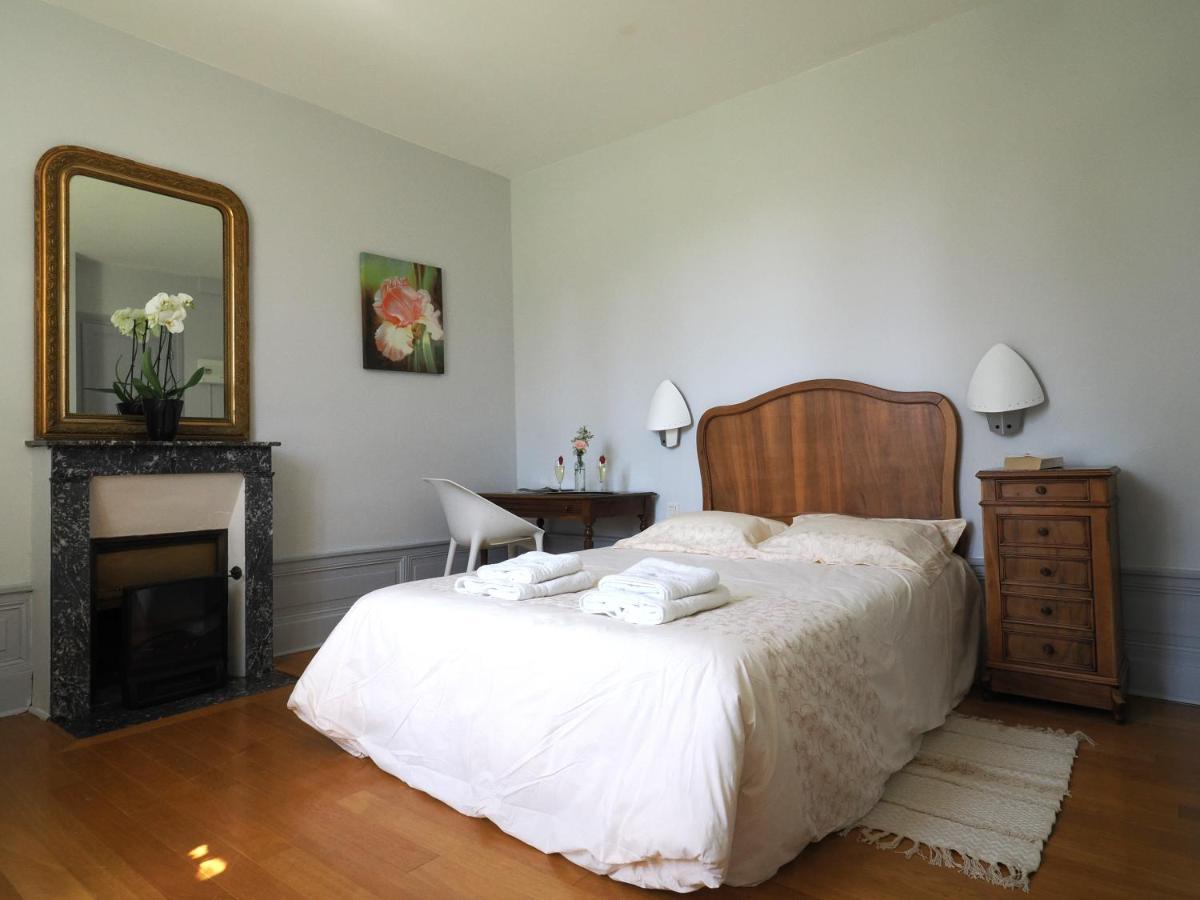 Le Jardin Des Lys - Chambre D'Hote Ou Appartement La Roche-Posay Kültér fotó